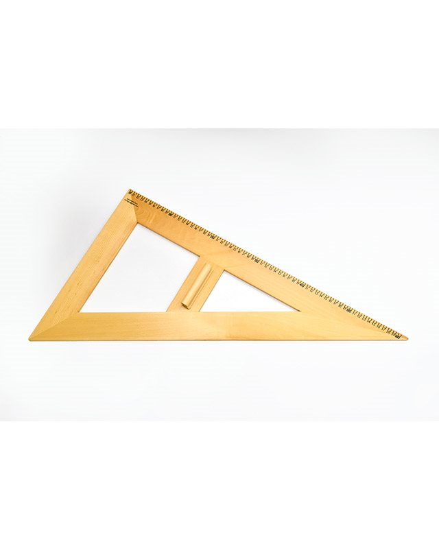 М002 - Дрвени neједнакостранични  троугао 45х50 cm